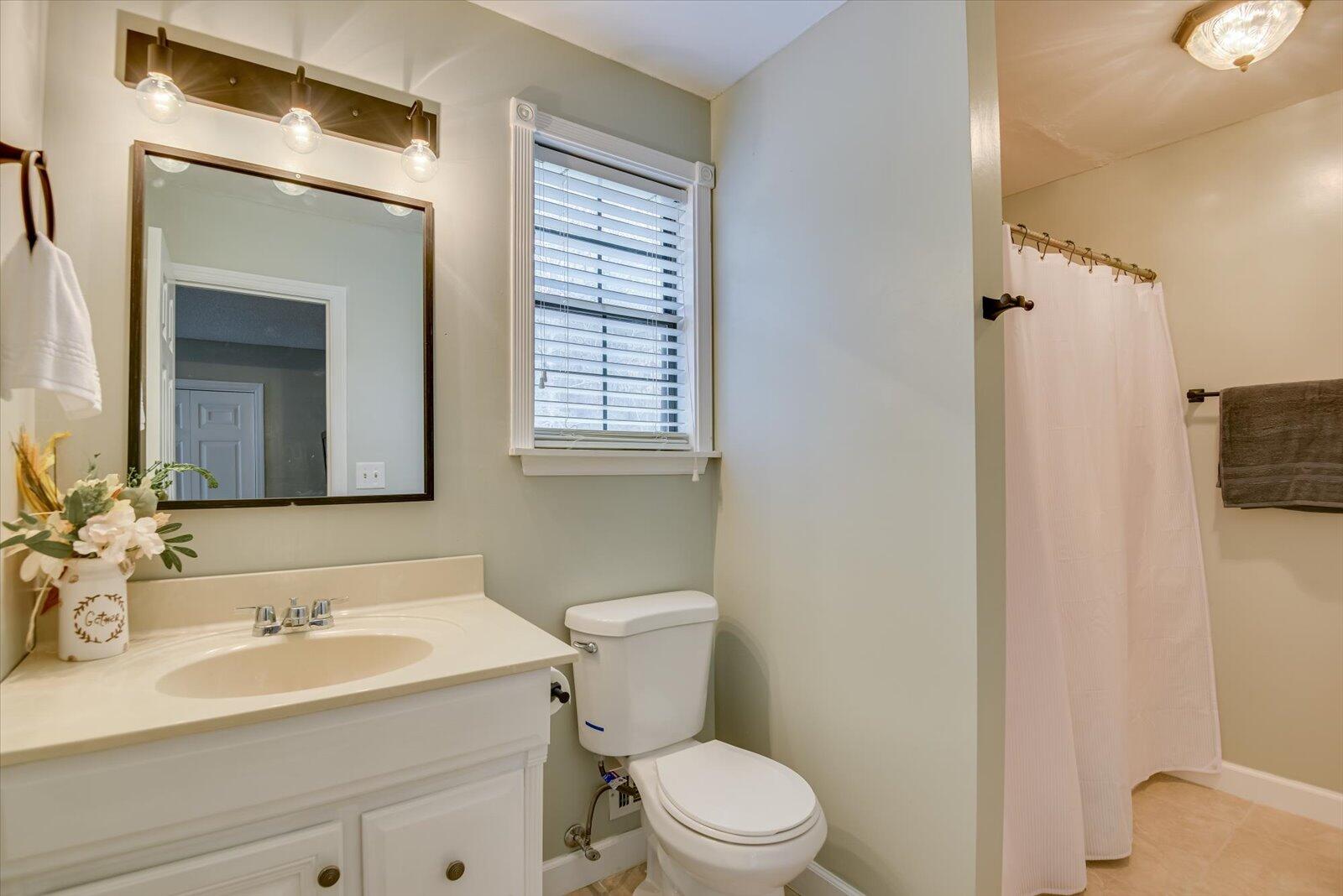 1151 Ridgemont Drive Aiken, SC 29803 - Photo 25 of 39 Jack and Jill up