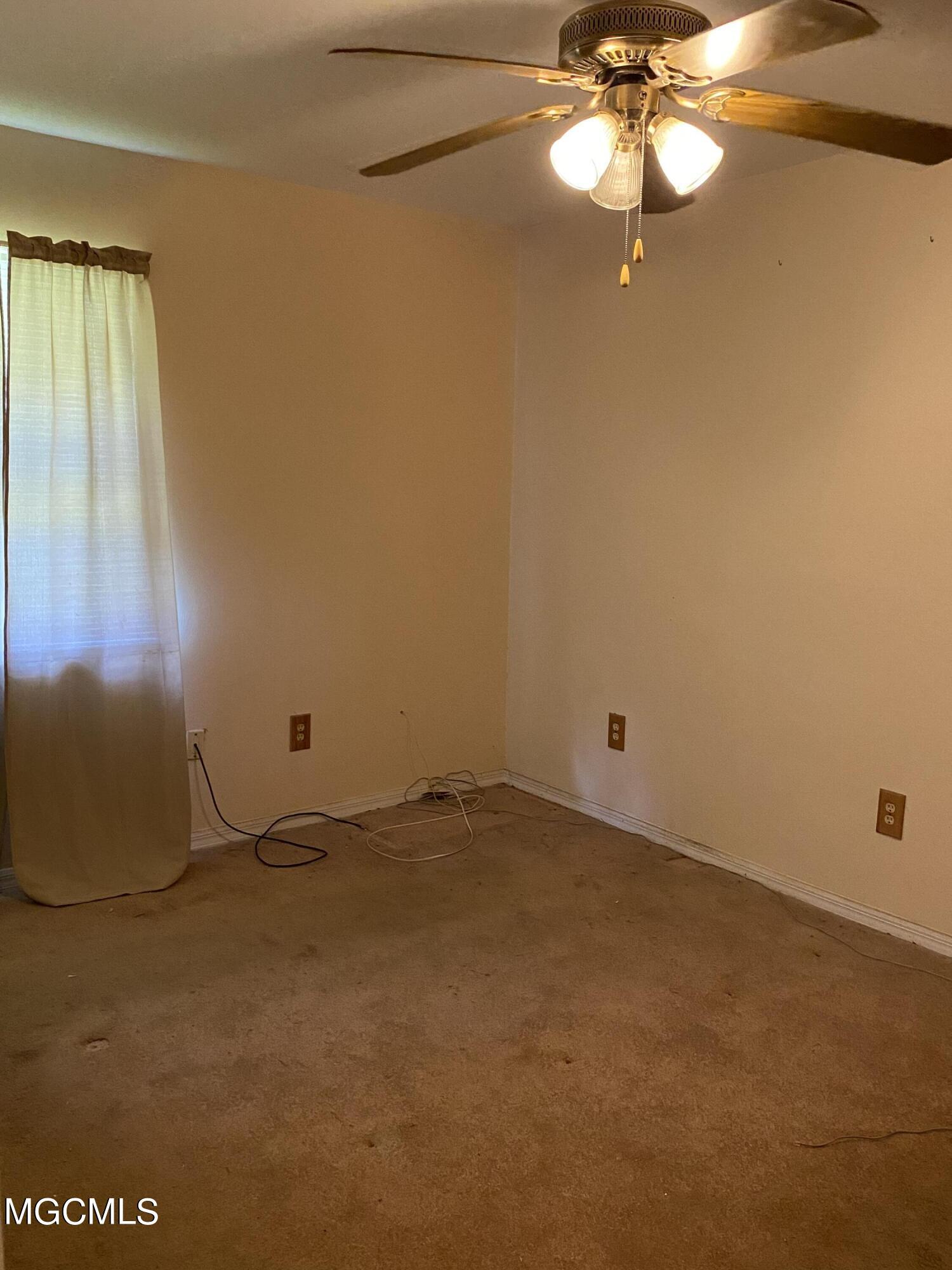 1808 Riverside Drive Gautier, MS 39553 - Photo 10 of 14 E15C1108-299B-4507-A05C-874EF1A51399
