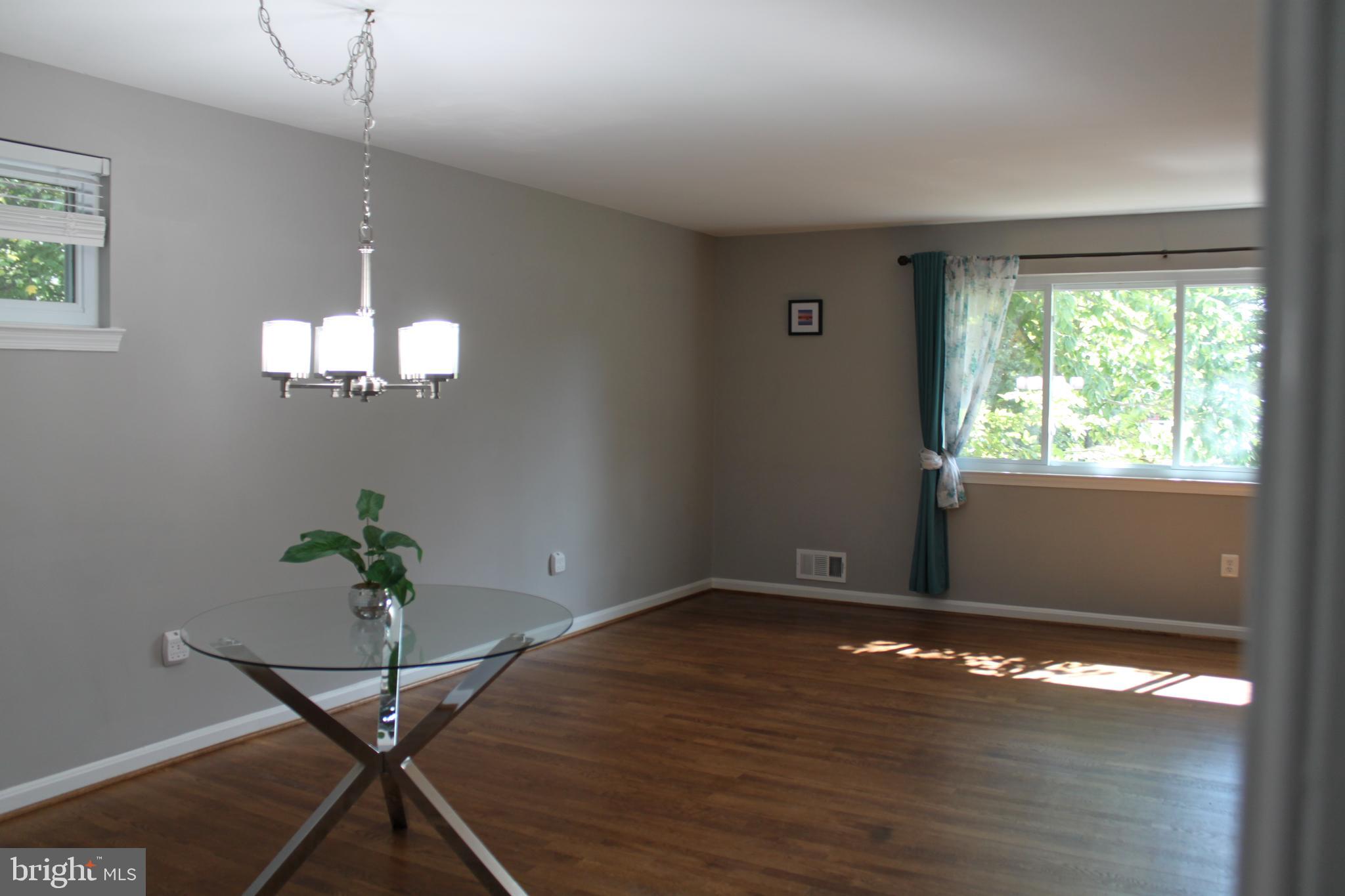 5505 Ventnor Lane Springfield, VA 22151 - Photo 12 of 47 Dine/Live