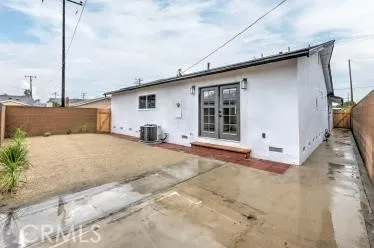 a house view with a outdoor space