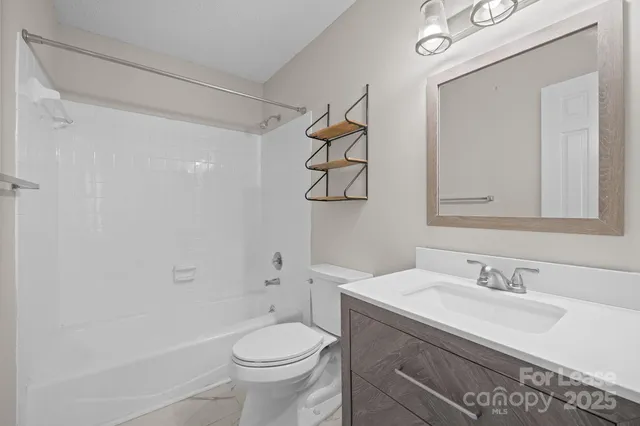 $1,300 | 18809 Nautical Drive, Unit 202, Cornelius, NC 28031