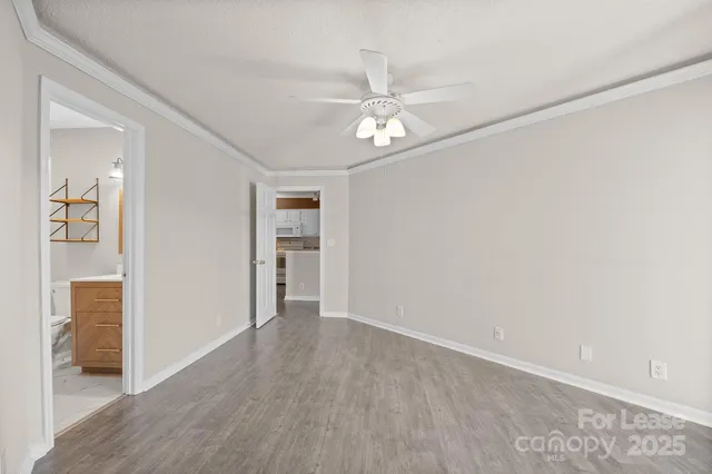 $1,300 | 18809 Nautical Drive, Unit 202, Cornelius, NC 28031