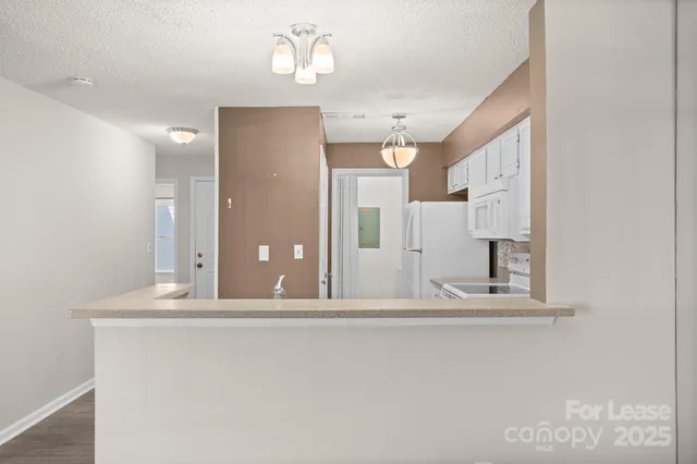 $1,300 | 18809 Nautical Drive, Unit 202, Cornelius, NC 28031