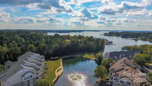 $1,300 | 18809 Nautical Drive, Unit 202, Cornelius, NC 28031