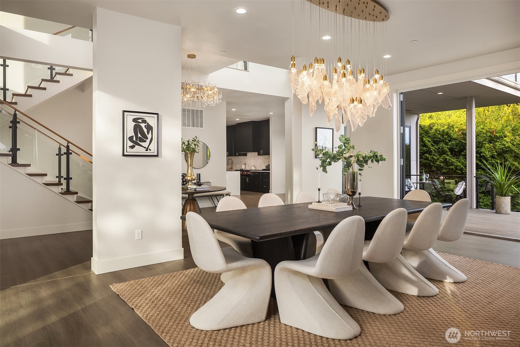 8243 West Mercer Way Mercer Island, WA 98040 - Photo 11 of 40