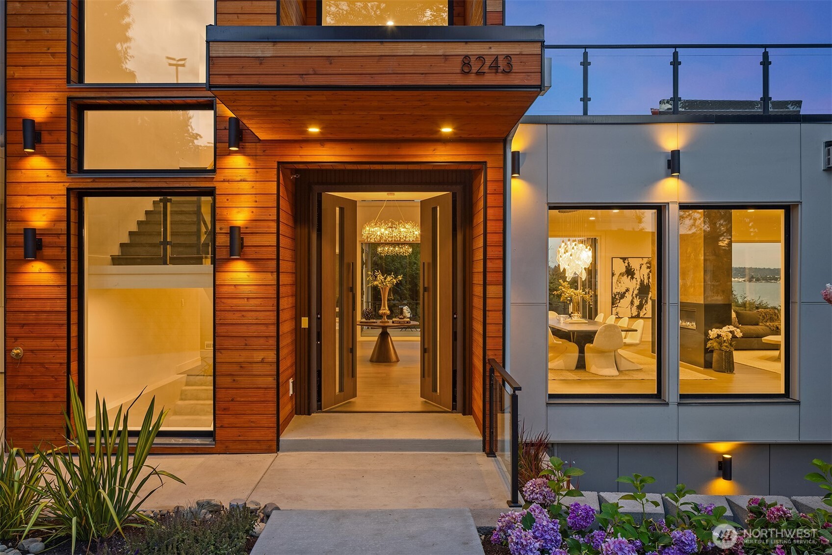 8243 West Mercer Way Mercer Island, WA 98040 - Photo 3 of 40