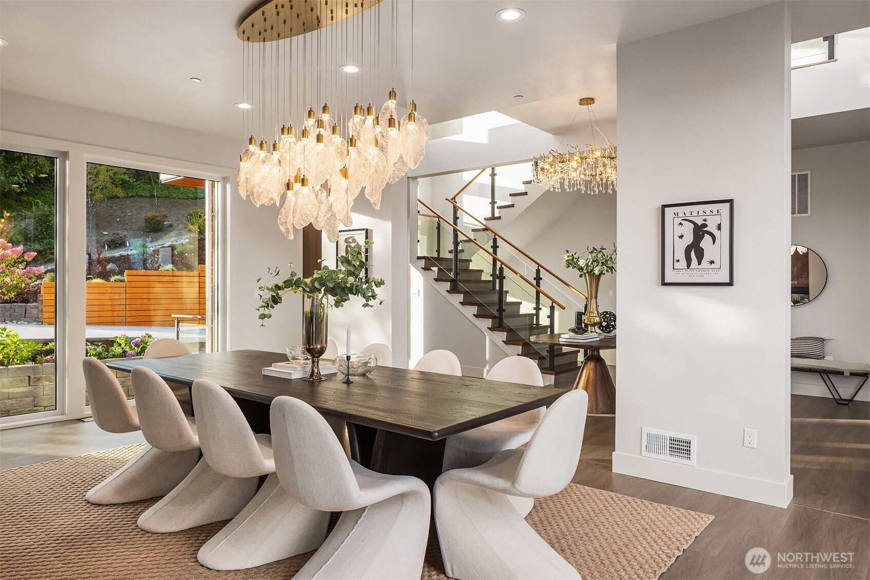 8243 West Mercer Way Mercer Island, WA 98040 - Photo 4 of 40