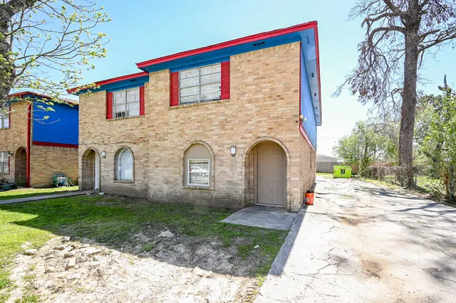 $299,000 | 2434 Balmorhea Avenue, Houston, TX 77039