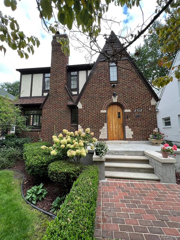 262 Fisher Road Grosse Pointe Farms, MI 48230 - Photo 3 of 47
