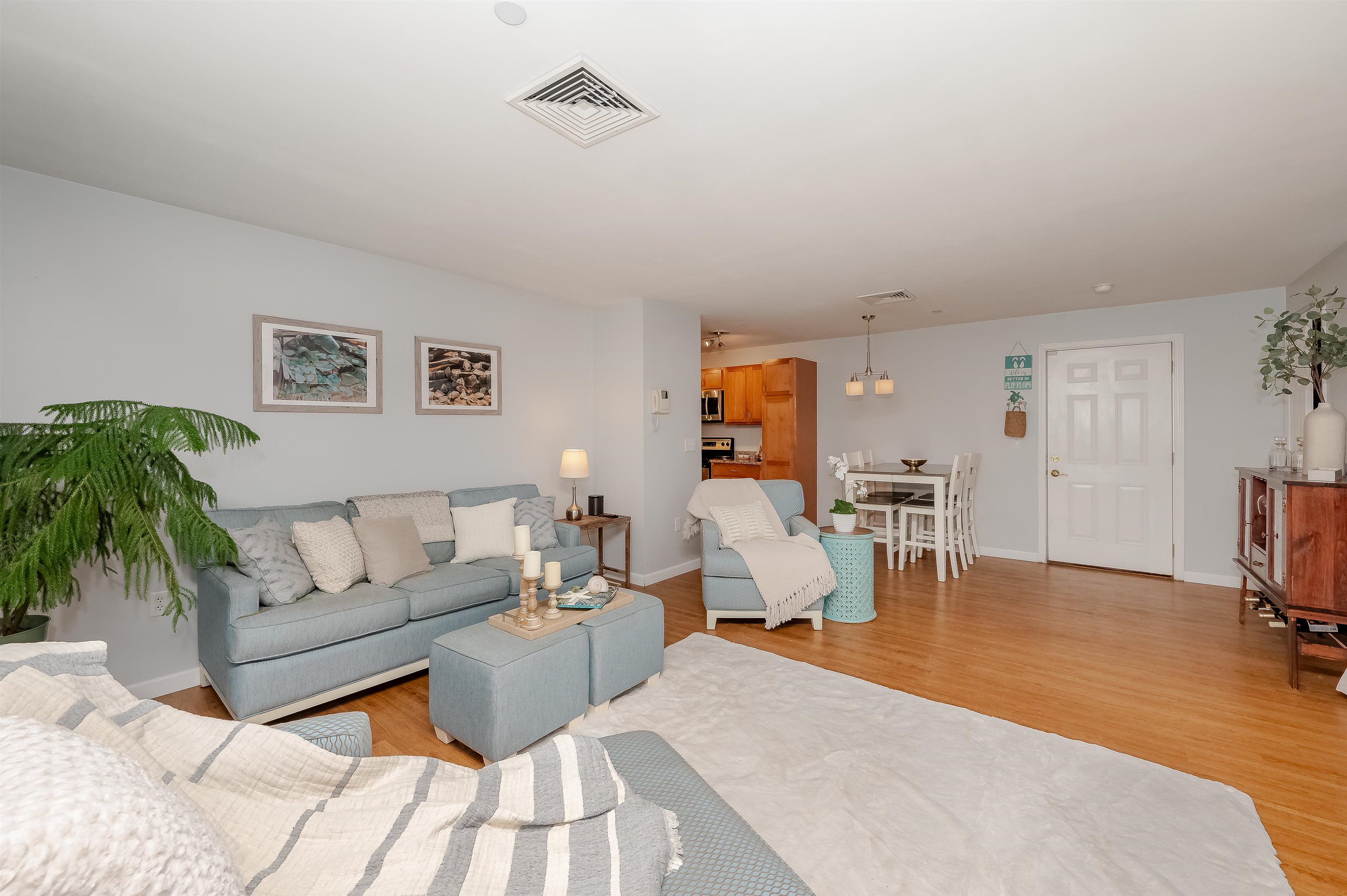 17 K Street, Unit 7 Hampton, NH 03842 - Photo 11 of 41 Gallery Image 11