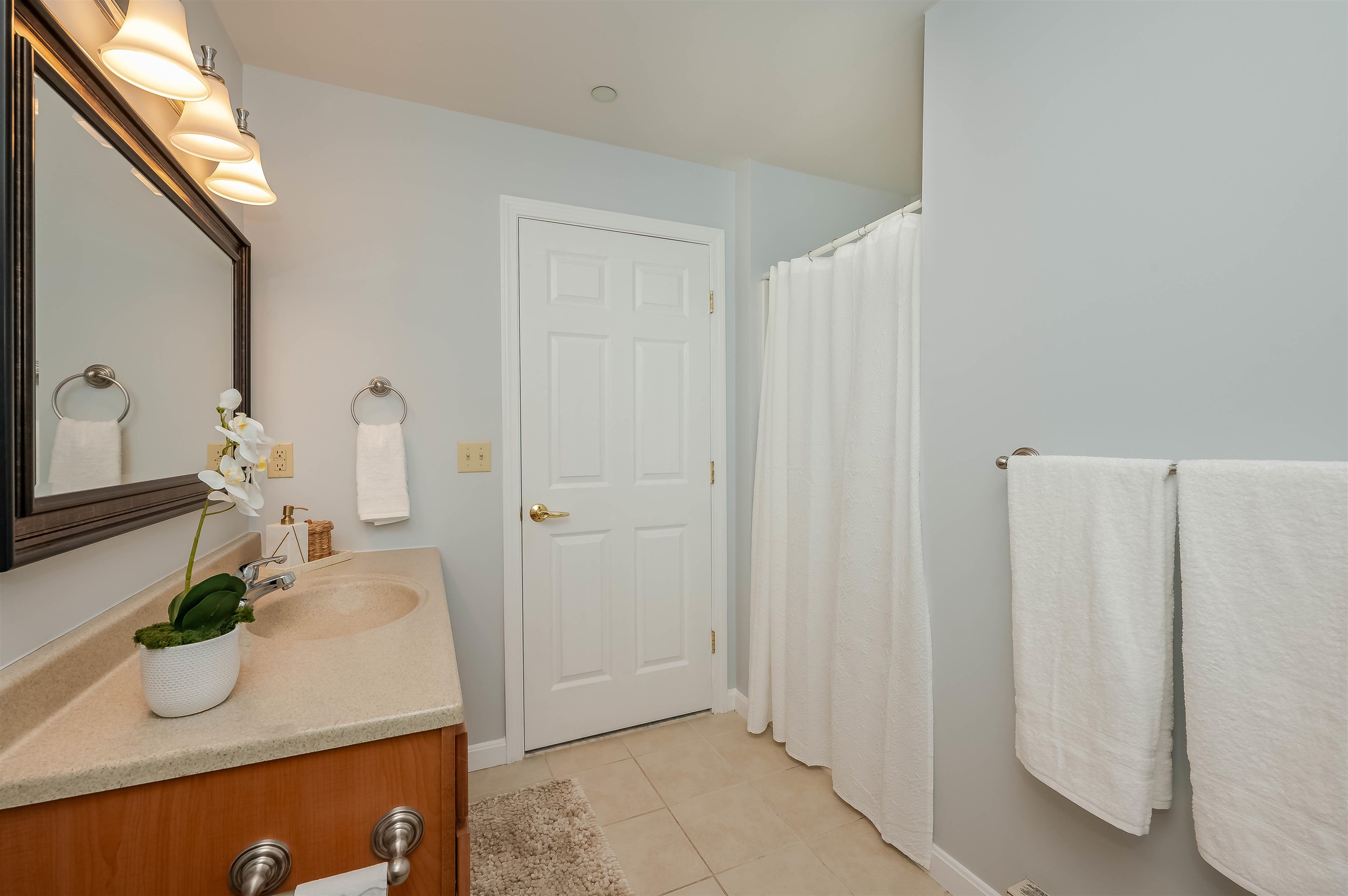 17 K Street, Unit 7 Hampton, NH 03842 - Photo 14 of 41 Gallery Image 14