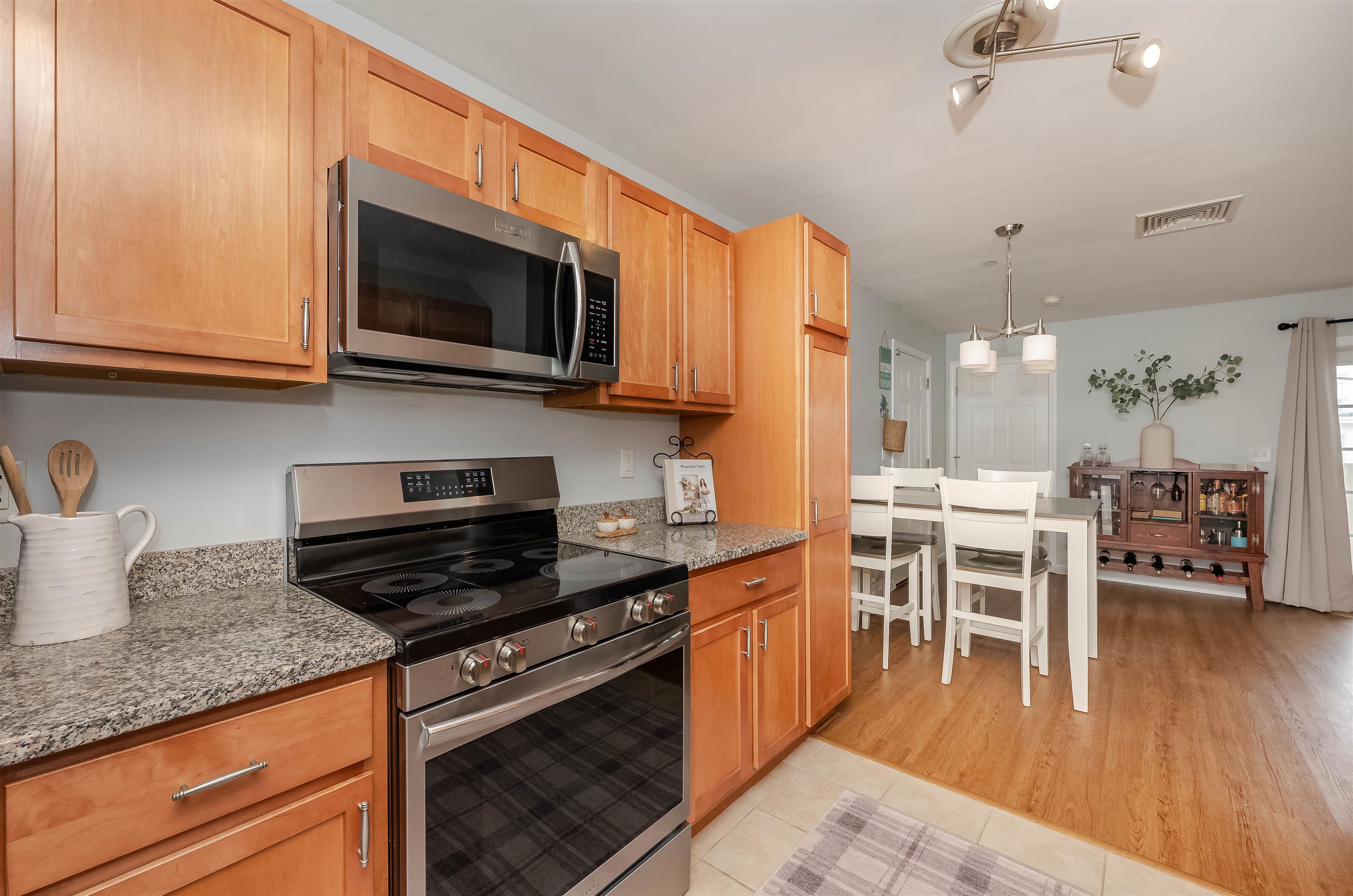 17 K Street, Unit 7 Hampton, NH 03842 - Photo 2 of 41 Gallery Image 2