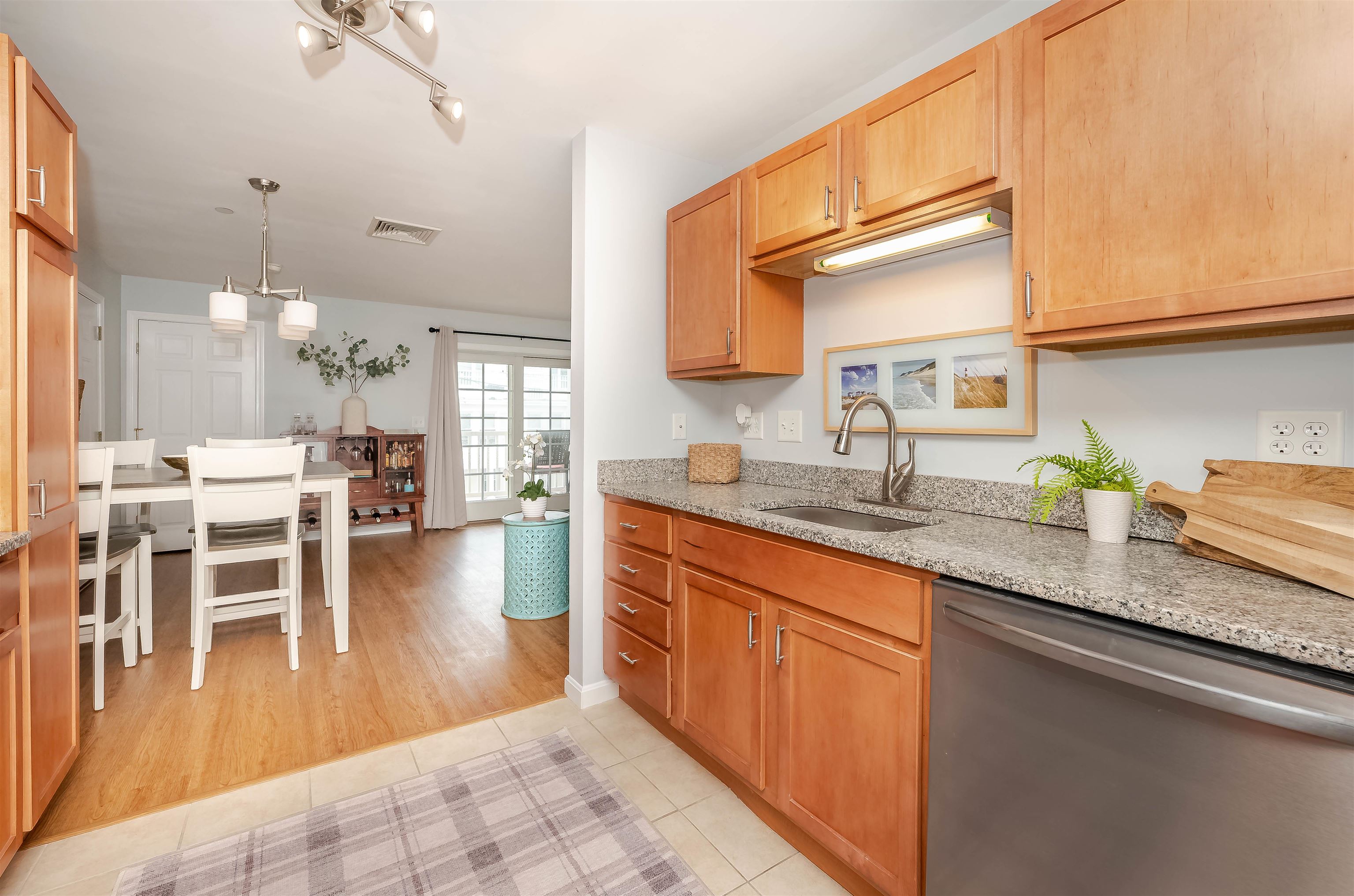 17 K Street, Unit 7 Hampton, NH 03842 - Photo 4 of 41 Gallery Image 4