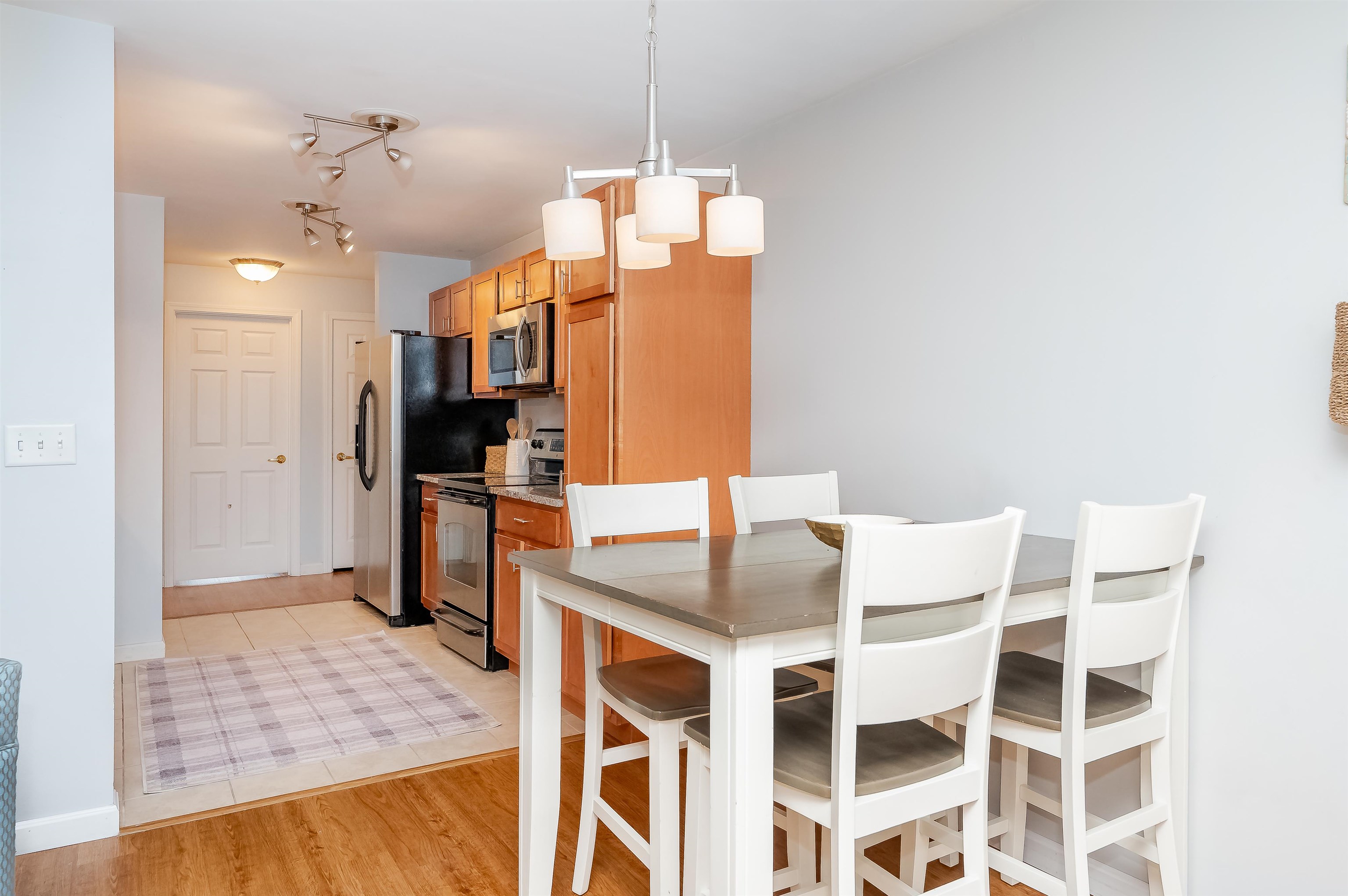 17 K Street, Unit 7 Hampton, NH 03842 - Photo 6 of 41 Gallery Image 6