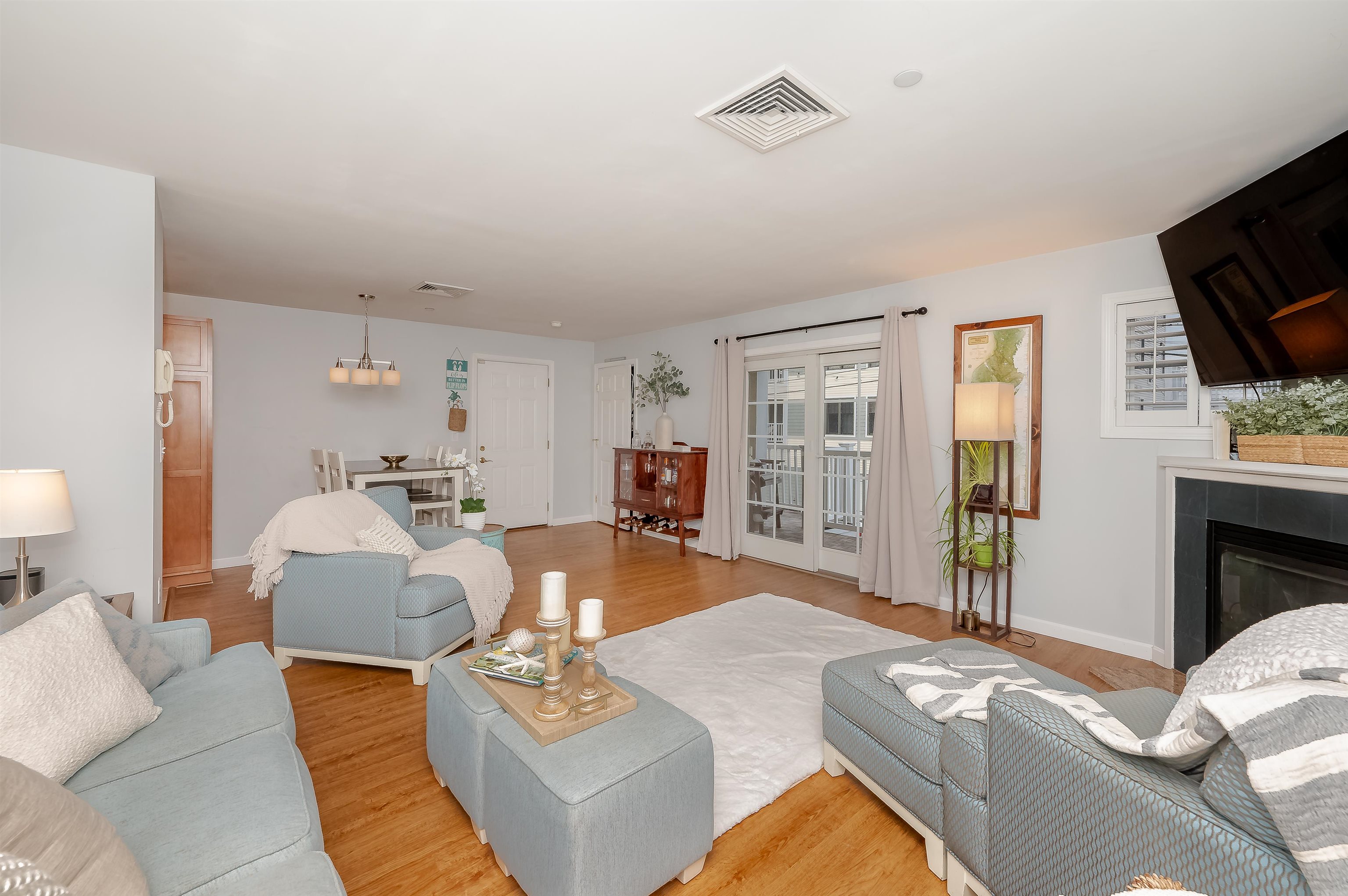 17 K Street, Unit 7 Hampton, NH 03842 - Photo 9 of 41 Gallery Image 9