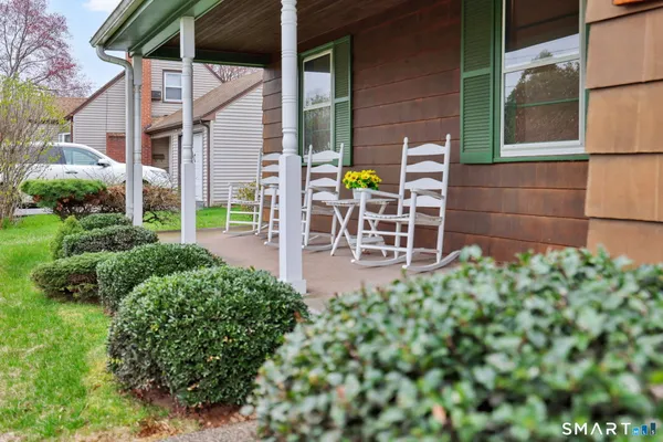 $309,900 | 61 Linwood Drive, East Hartford, CT 06118