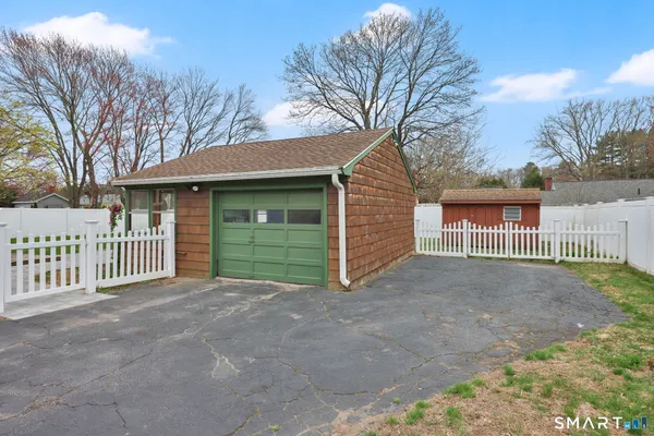 $309,900 | 61 Linwood Drive, East Hartford, CT 06118