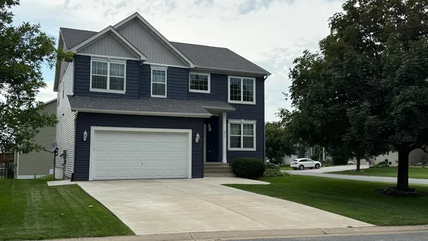 $650,000 | 1855 113th Court Northeast, Blaine, MN 55449