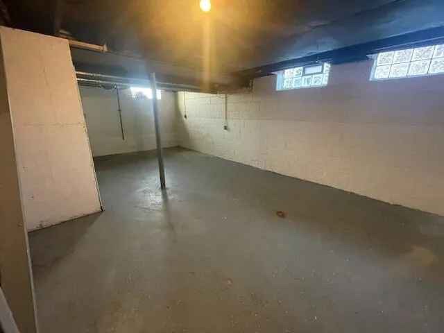 $999 | 2039 Ewald Circle, Detroit, MI 48238