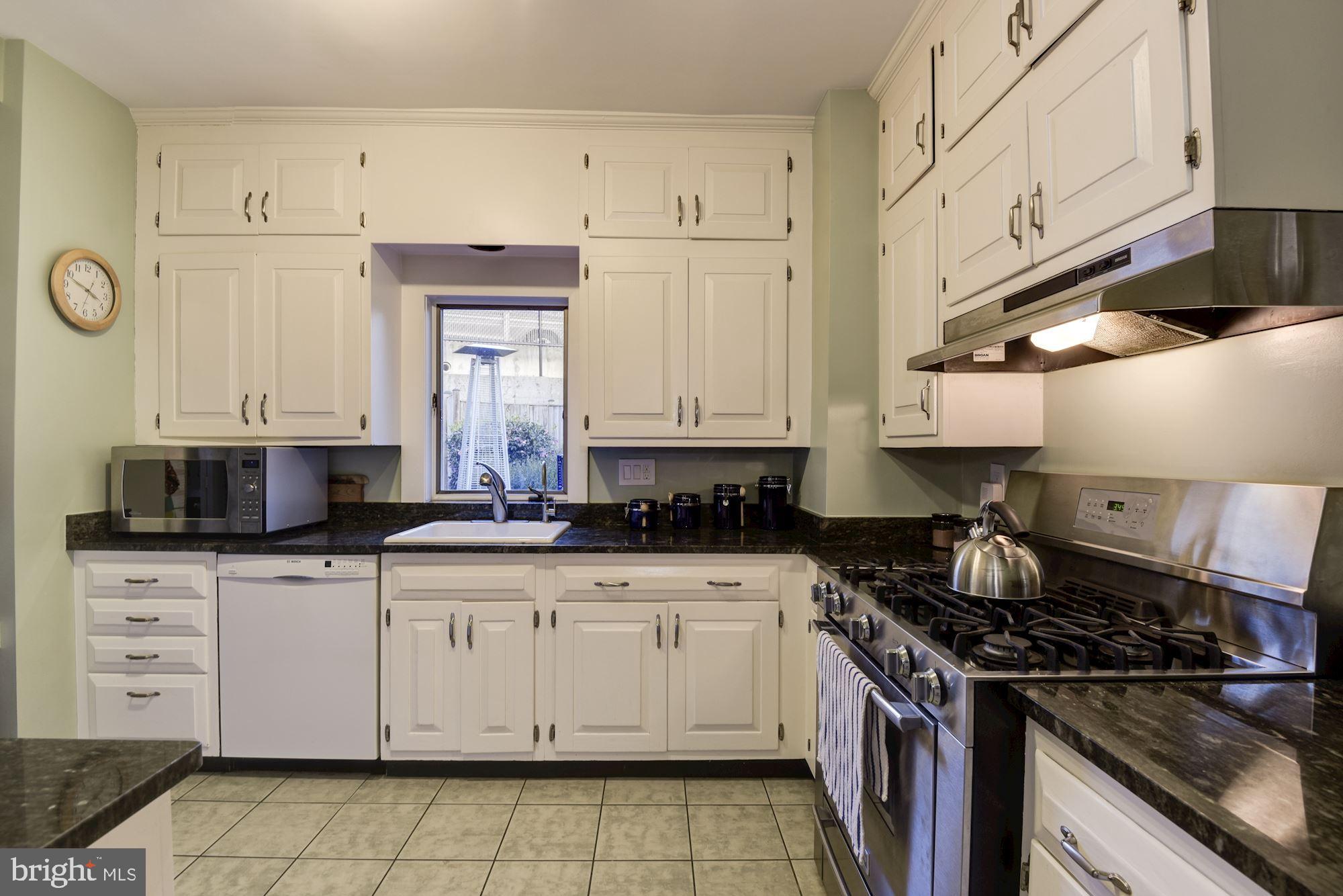 2113 37th Street Northwest Washington, DC 20007 - Photo 8 of 16