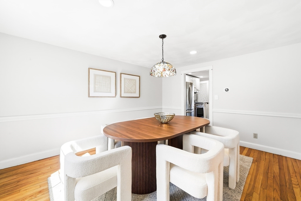 17 Woodhaven Road Newton, MA 02468 - Photo 10 of 41