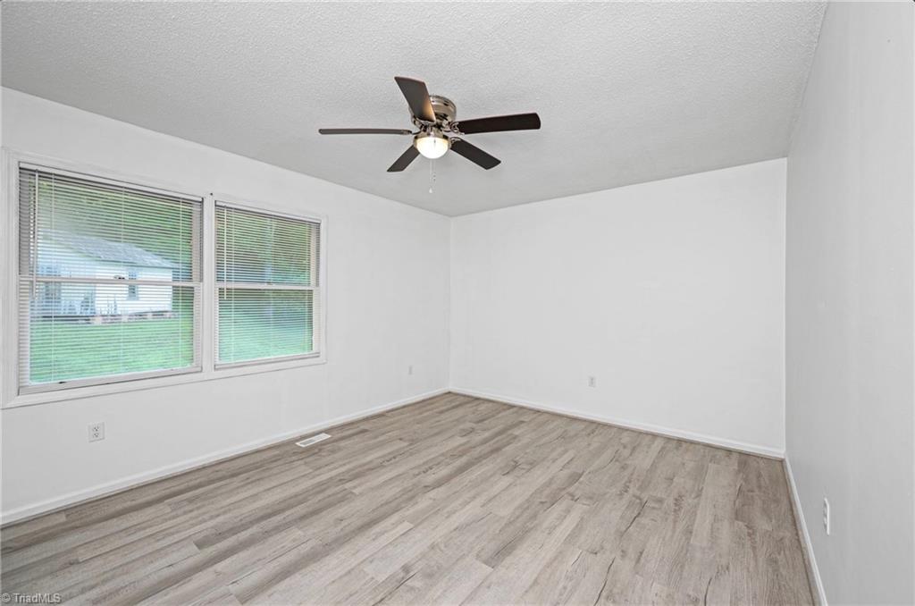 11526 Highway 421 Purlear, NC 28665 - Photo 22 of 45