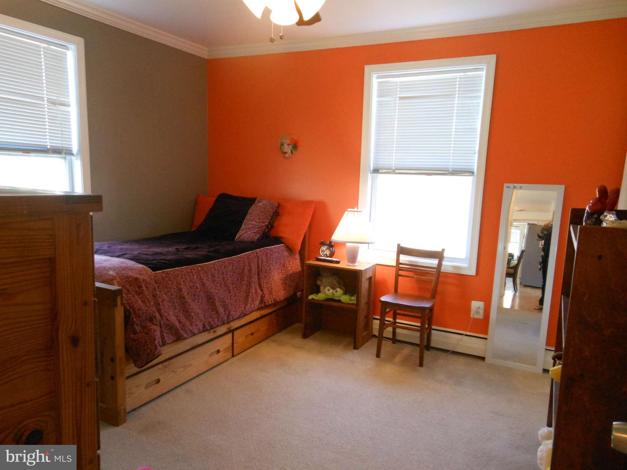 906 Winding Road Edgewater, MD 21037 - Photo 8 of 28 Main Level Bedroom...Bright and Sunny