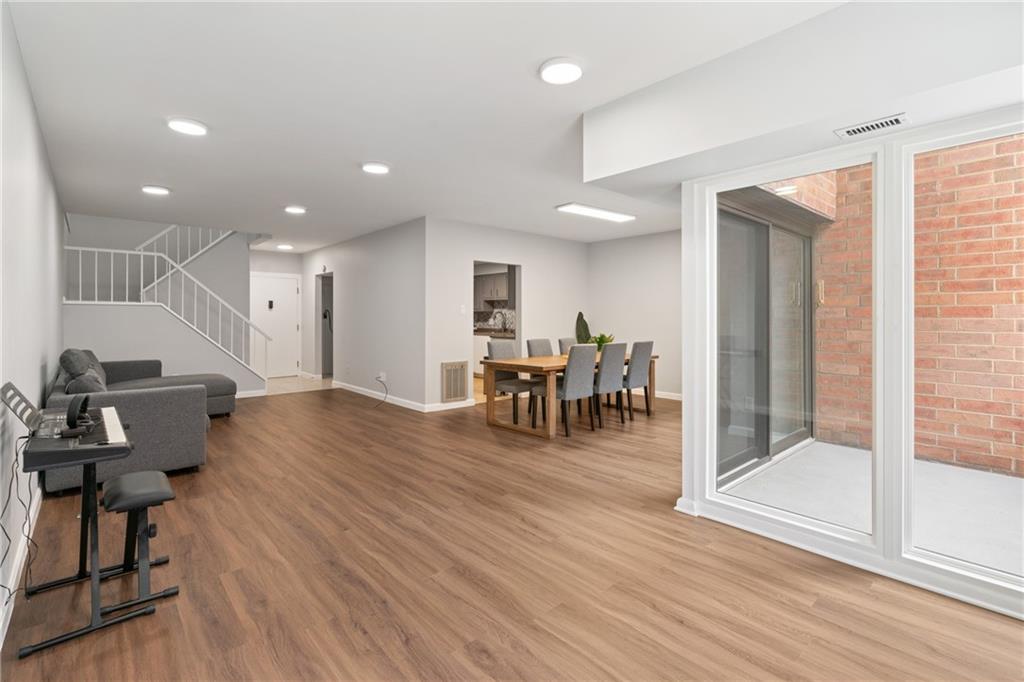 307 South Dithridge Street, Unit 207 Pittsburgh, PA 15213 - Photo 8 of 30
