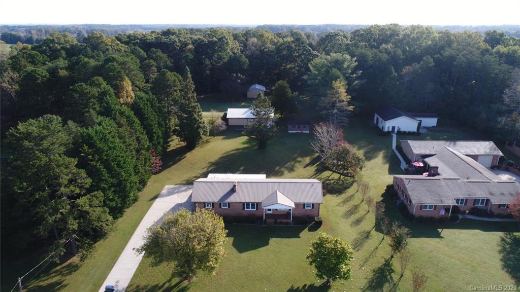 480 East Lackey Farm Road Stony Point, NC 28678 - Photo 4 of 47 Gallery Image 4