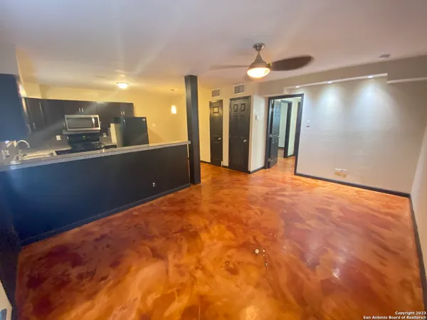 $880 | 211 Natalen Avenue, Unit 107, San Antonio, TX 78209