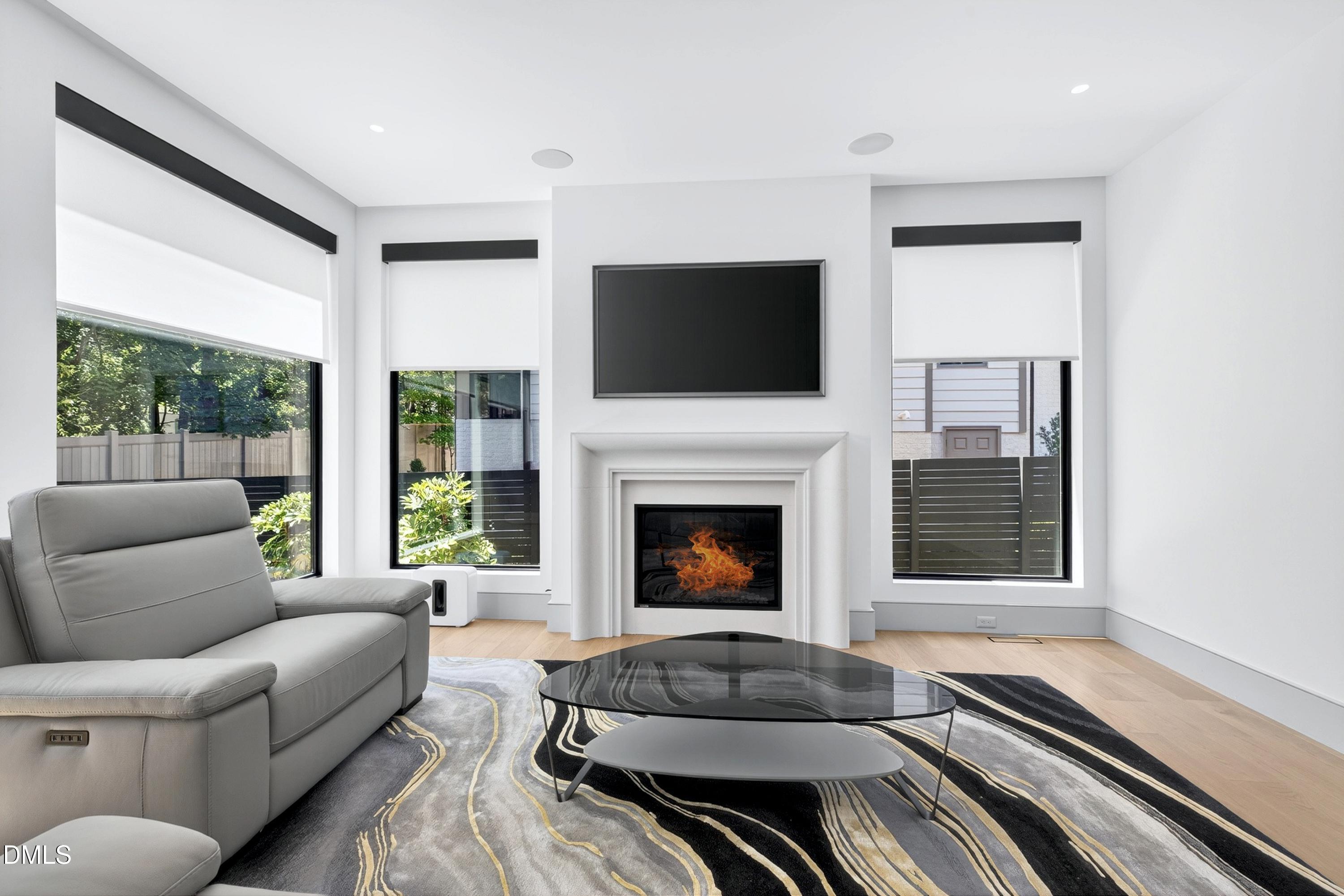 838 Woodburn Road Raleigh, NC 27605 - Photo 10 of 100