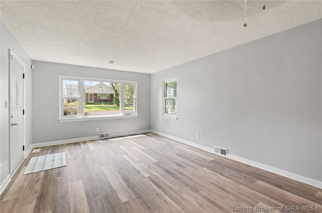 564 Alden Road Sellersburg, IN 47172 - Photo 6 of 42