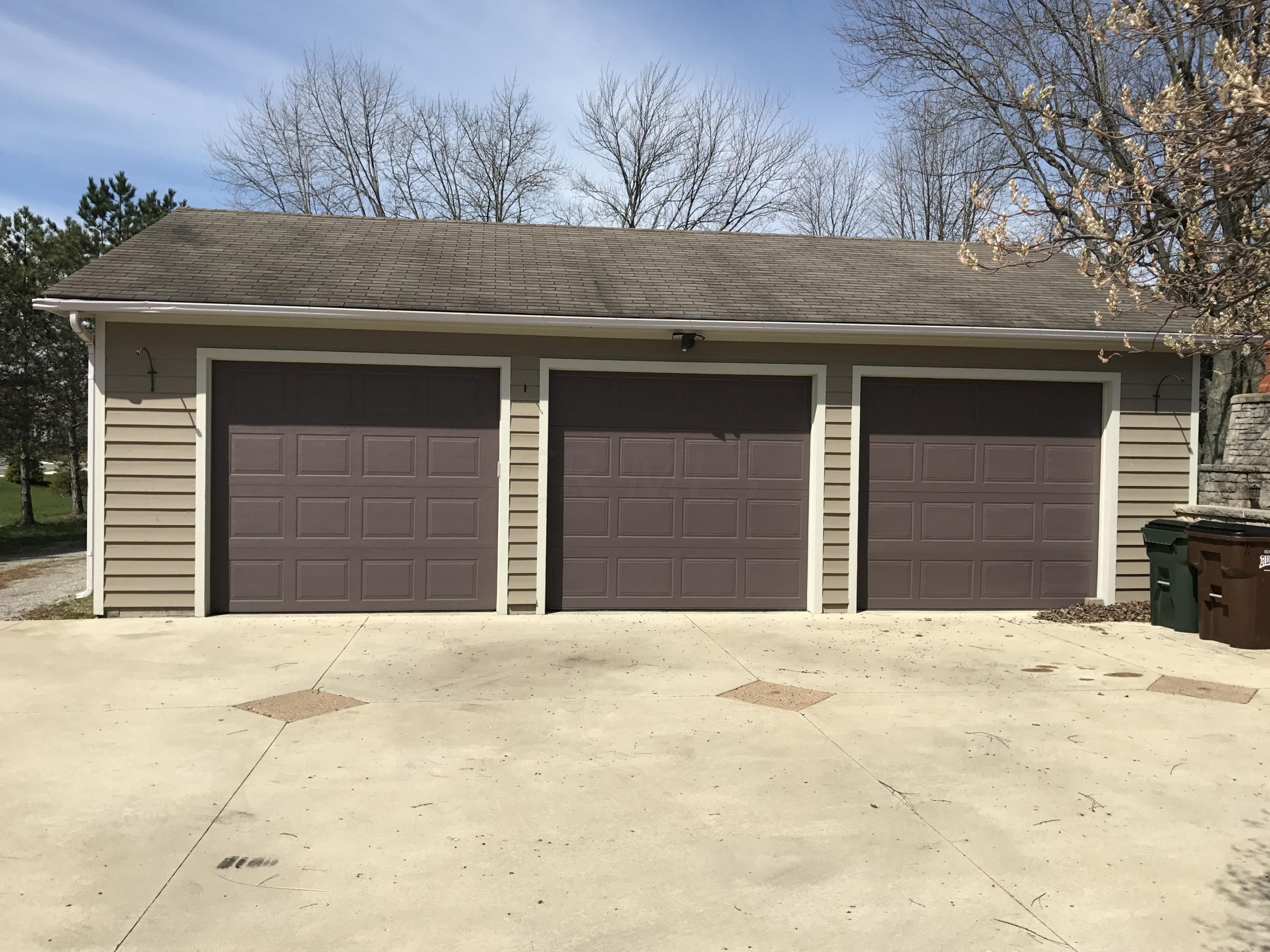 5672 N Road Lewis Center, OH 43035 - Photo 2 of 39 Gallery Image 2