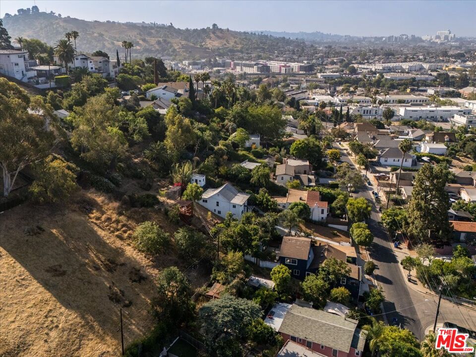 621 Isabel Street Los Angeles, CA 90065 - Photo 36 of 38 an aerial view of multiple house
