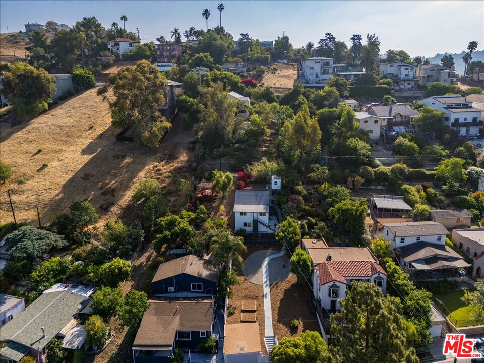621 Isabel Street Los Angeles, CA 90065 - Photo 37 of 38 an aerial view of multiple houses with yard