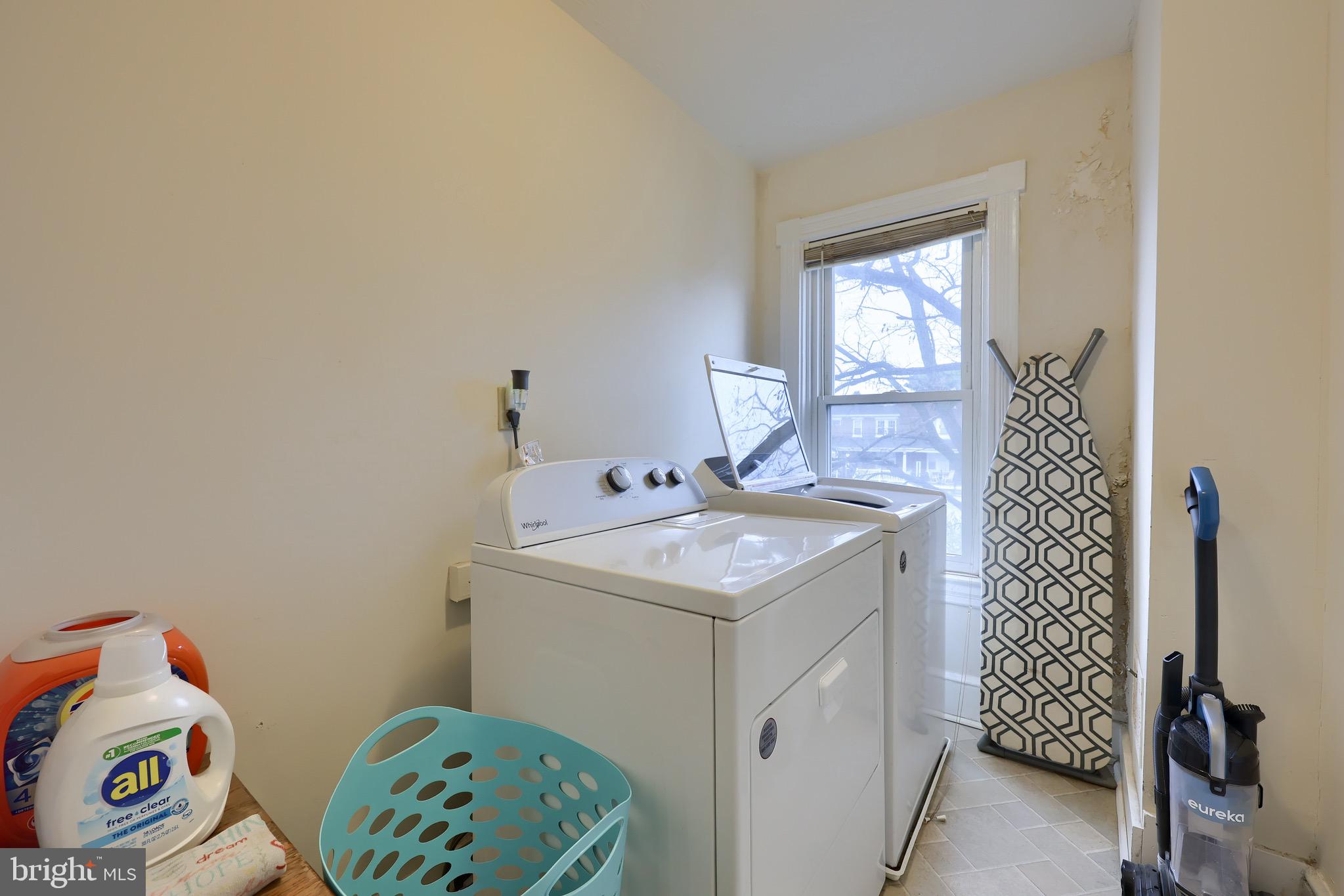 318 East Liberty Street Lancaster, PA 17602 - Photo 12 of 18 a utility room with dryer and washer