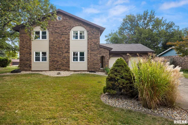 $369,900 | 430 North Montana Avenue, Morton, IL 61550