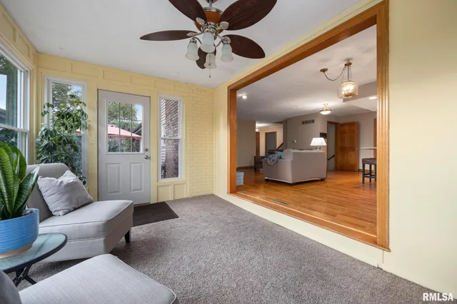 $369,900 | 430 North Montana Avenue, Morton, IL 61550