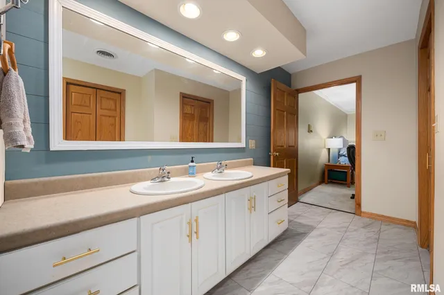 $369,900 | 430 North Montana Avenue, Morton, IL 61550