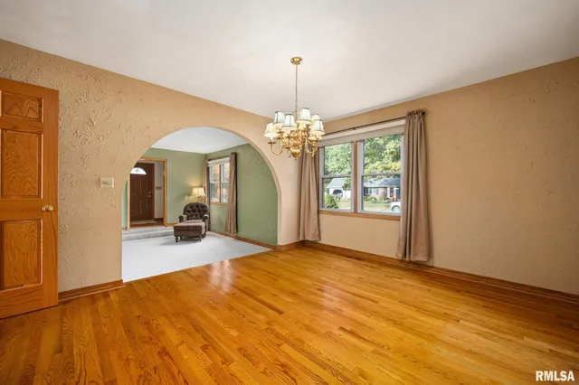 $369,900 | 430 North Montana Avenue, Morton, IL 61550