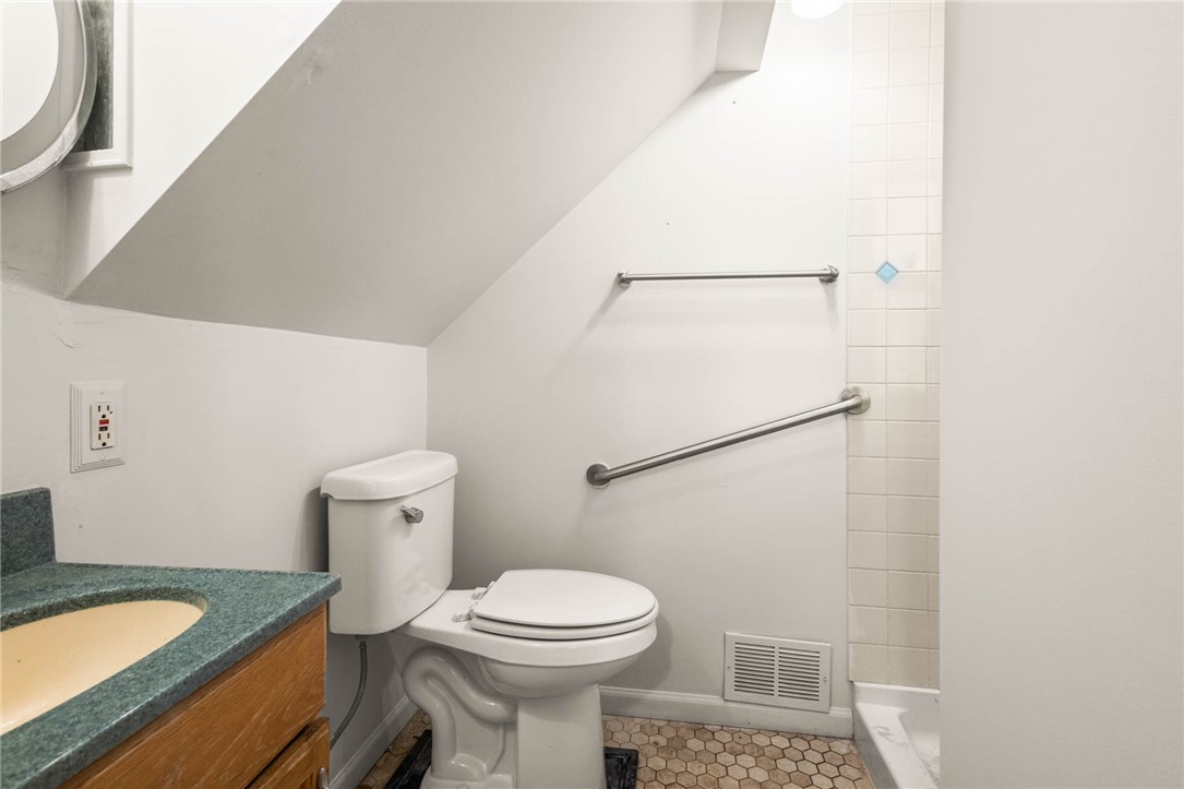 9283 South Street Road Le Roy, NY 14482 - Photo 13 of 34