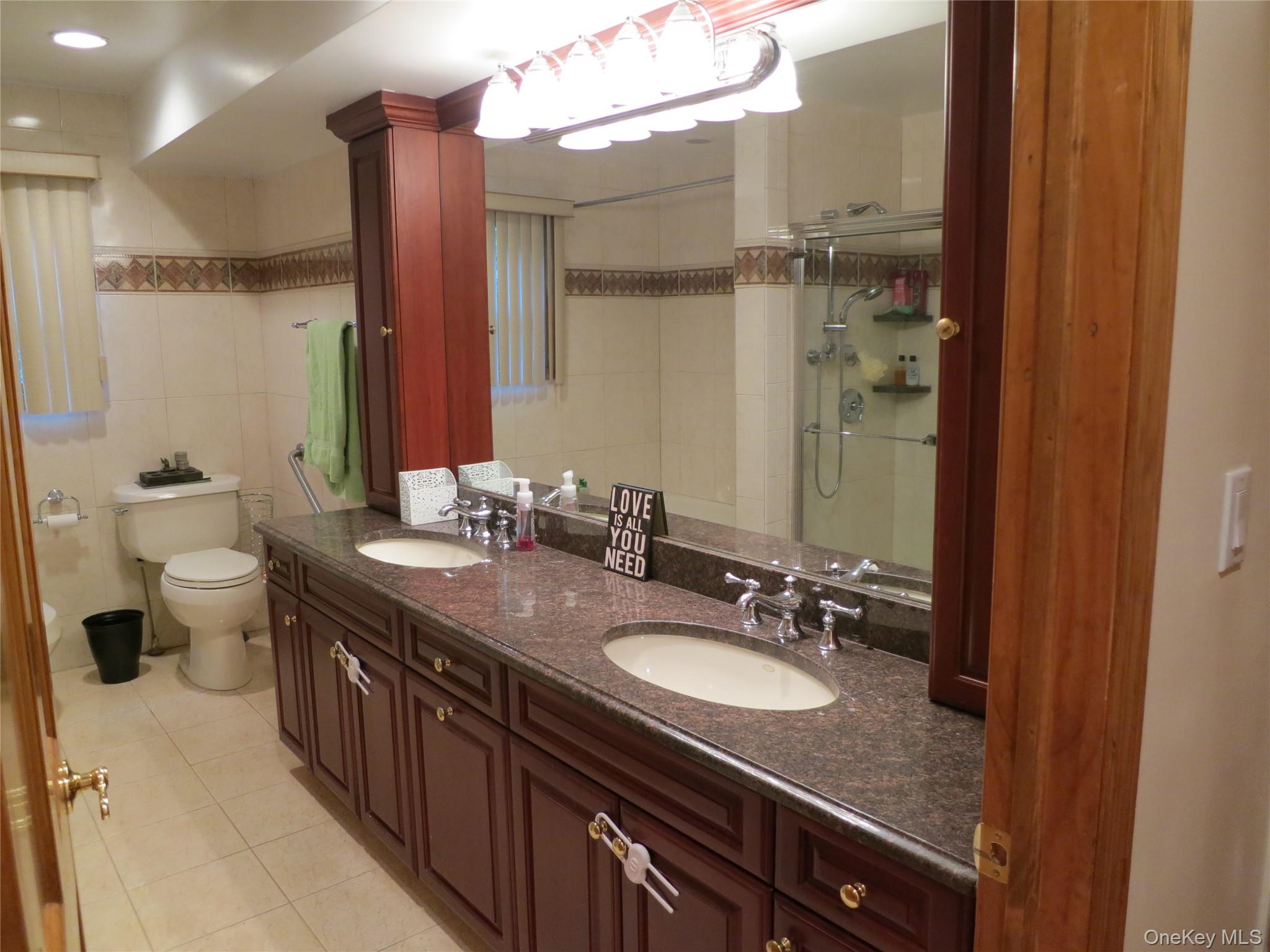 100 Rockywood Road Manhasset, NY 11030 - Photo 12 of 19