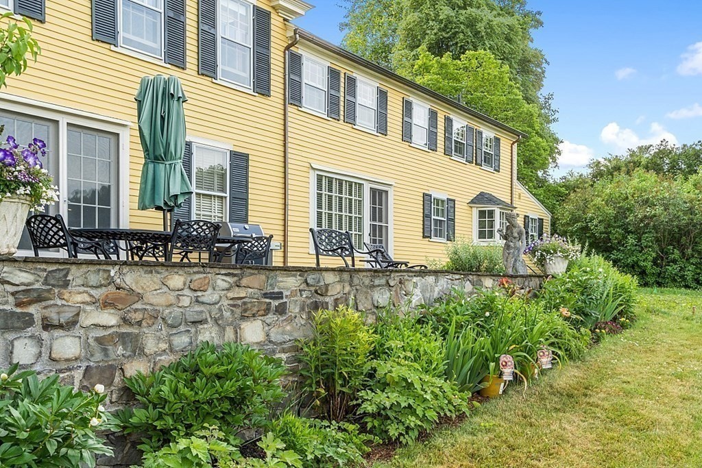 67 Common Street Groton, MA 01450 - Photo 9 of 42