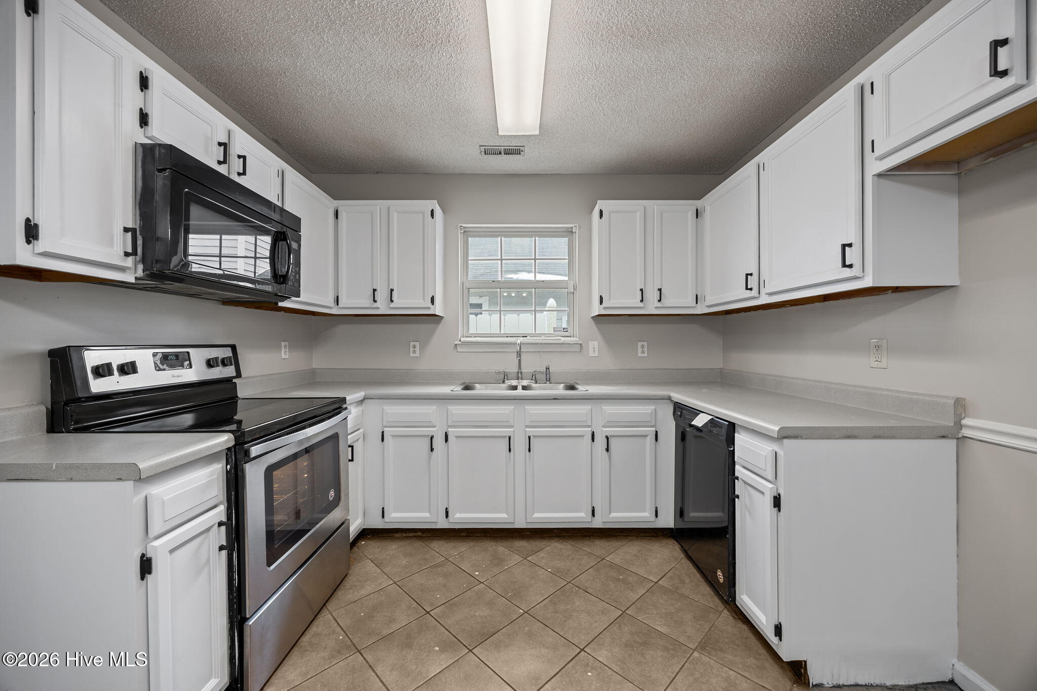 2042 Derby Run Road Jacksonville, NC 28546 - Photo 15 of 37 Kitchen