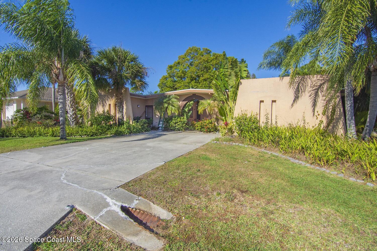 422 Del Monte Road, Unit A&B Sebastian, FL 32958 - Photo 3 of 35 Image00039