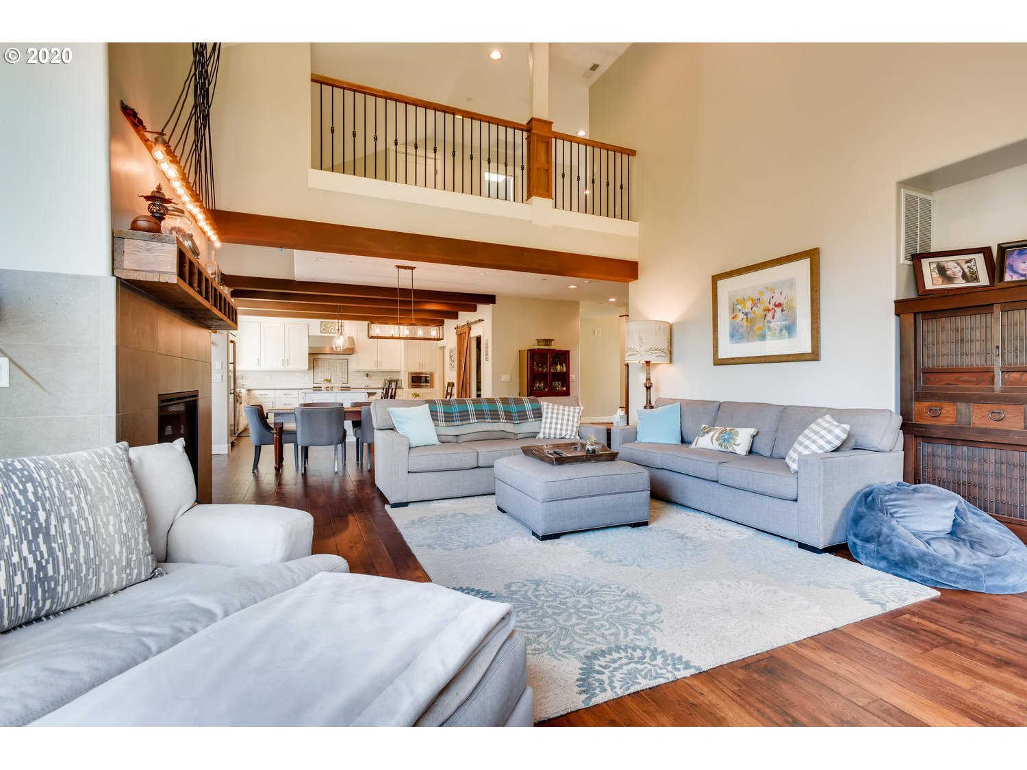 22040 Southwest Ribera Lane West Linn, OR 97068 - Photo 10 of 29 Gallery Image 10