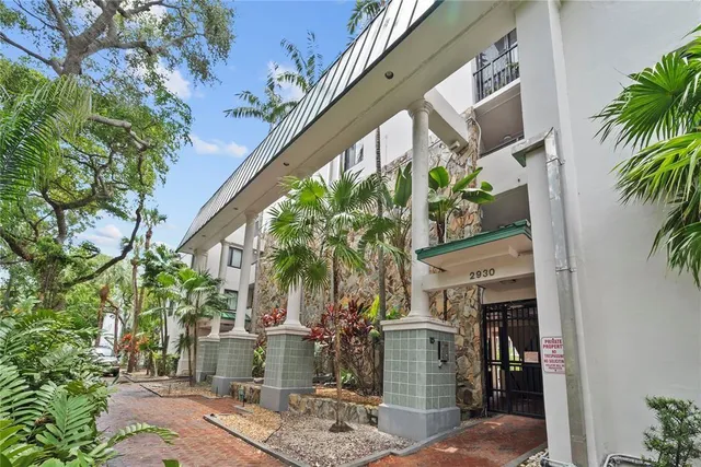 $262,500 | 2924 Day Avenue, Unit N211, Miami, FL 33133