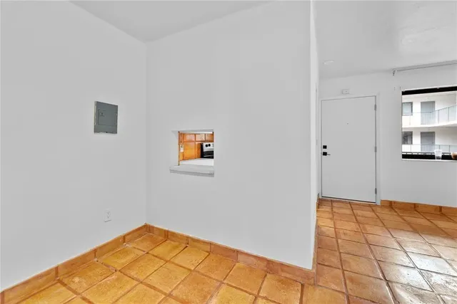 $262,500 | 2924 Day Avenue, Unit N211, Miami, FL 33133