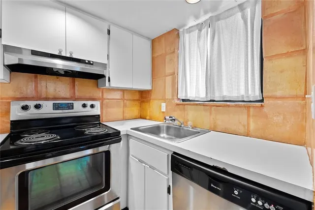 $262,500 | 2924 Day Avenue, Unit N211, Miami, FL 33133