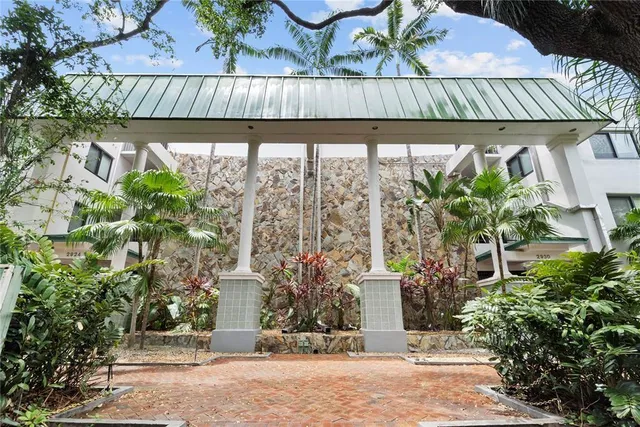 $262,500 | 2924 Day Avenue, Unit N211, Miami, FL 33133